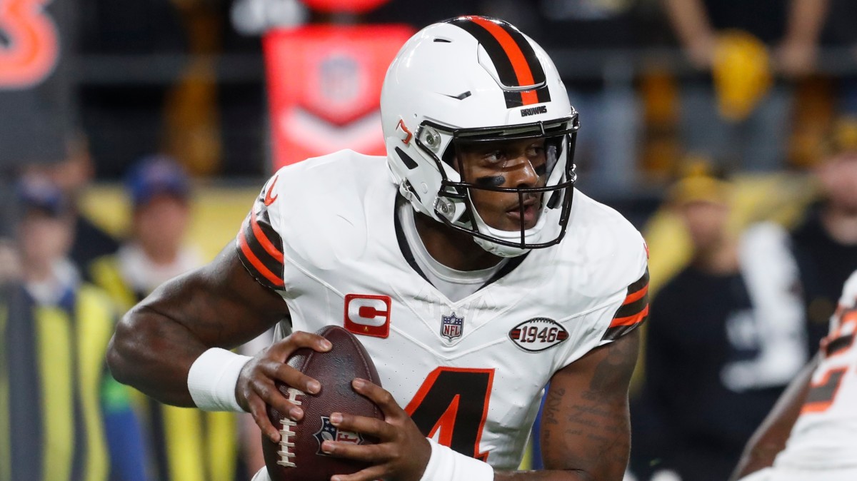 Browns quarterback Deshaun Watson had two turnovers in Cleveland’s Week 2 loss to the Steelers.